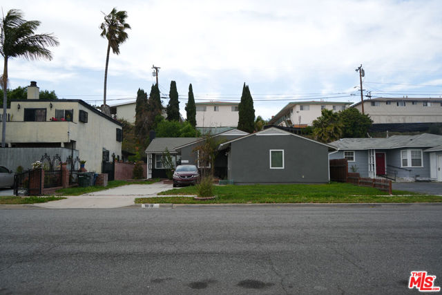 Property photo of 1819 W 129th ST