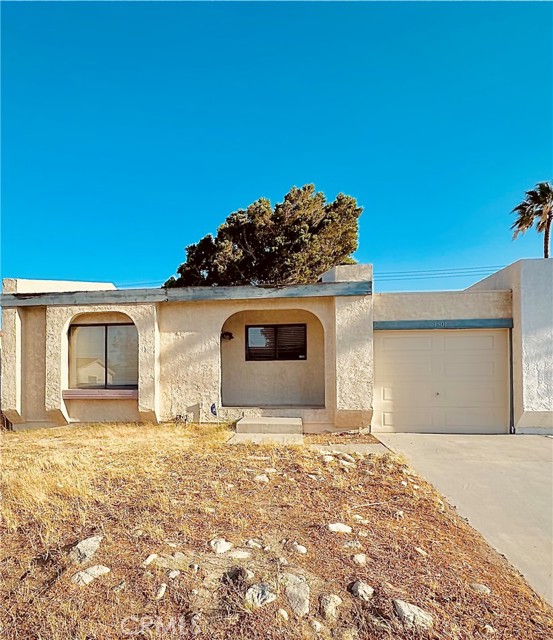 Property photo of 1501 E Twin Star RD