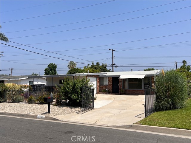 Property photo of 17139 E Newburgh ST