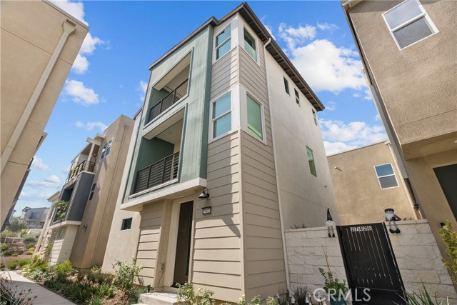 Property photo of 27422 Pioneer CT