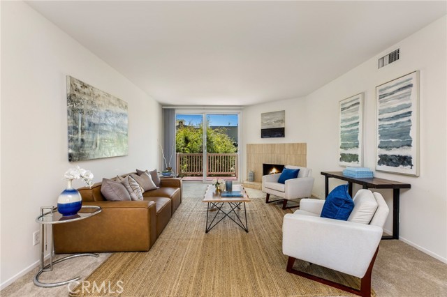 Property photo of 14315 Riverside DR