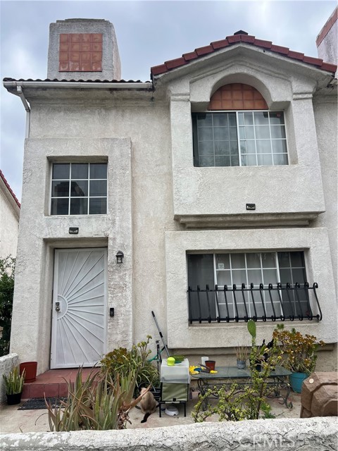 Property photo of 886 S Dudley ST