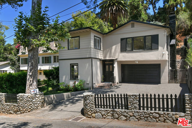 Property photo of 10301 Chrysanthemum LN