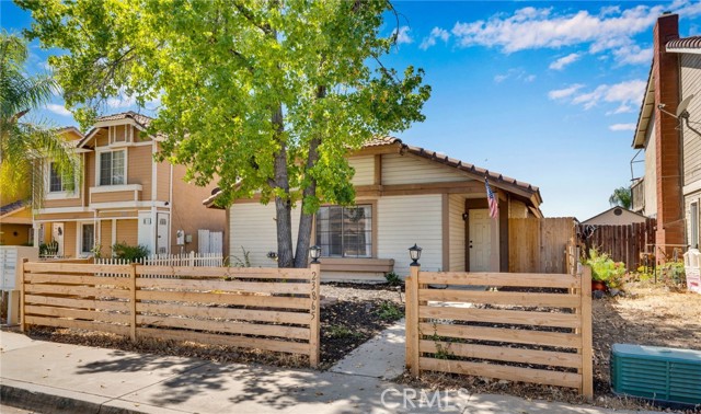 Property photo of 23865 Parkland AV