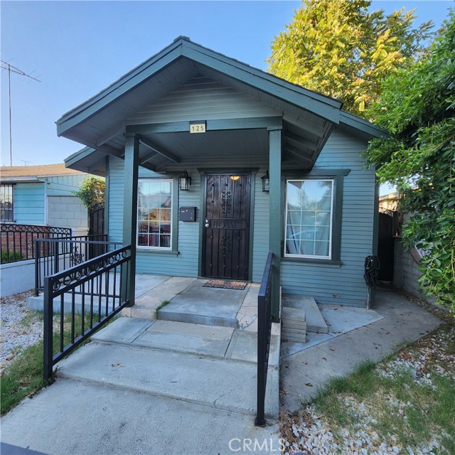 Property photo of 125 E 68th WY
