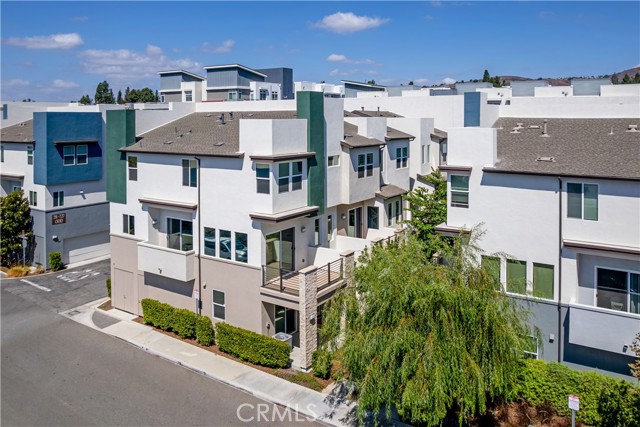 Property photo of 714 Brooklyn DR