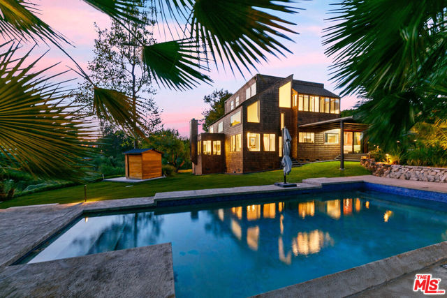 Property photo of 6649 Zumirez DR