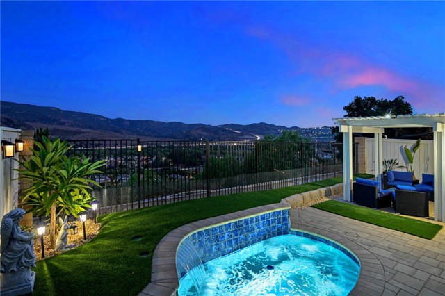 Property photo of 27870 TAMARA DR