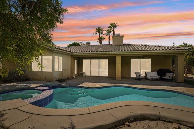 Property photo of 12 Victoria Falls DR