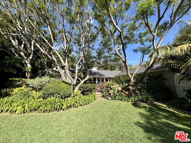 Property photo of 1146 Amalfi DR