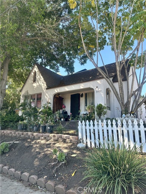 Property photo of 10857 La Mirada BL