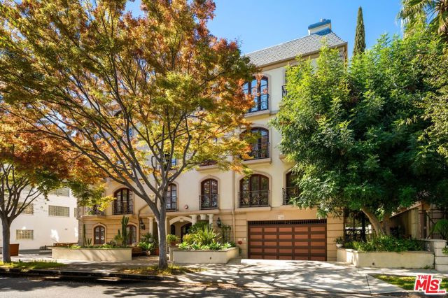 Property photo of 353 S Reeves DR