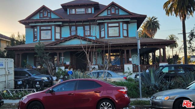 Property photo of 3977 S Budlong AV