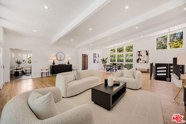 Property photo of 2163 San Ysidro DR