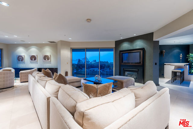 Property photo of 10490 Wilshire BL