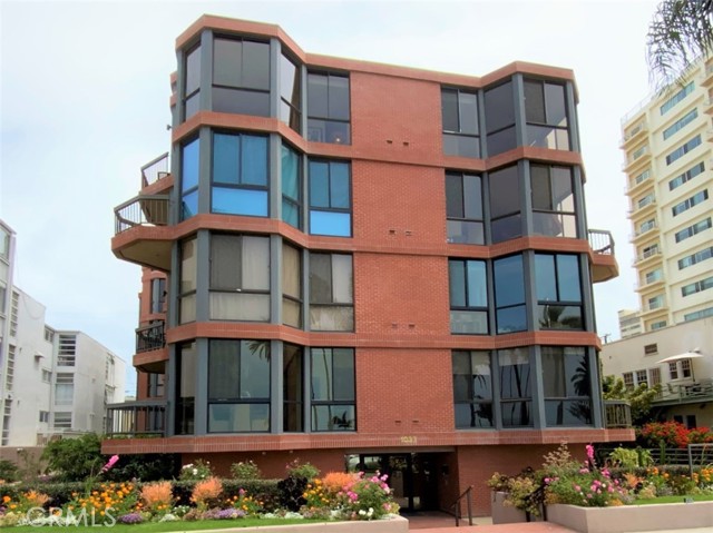 Property photo of 1033 Ocean AV