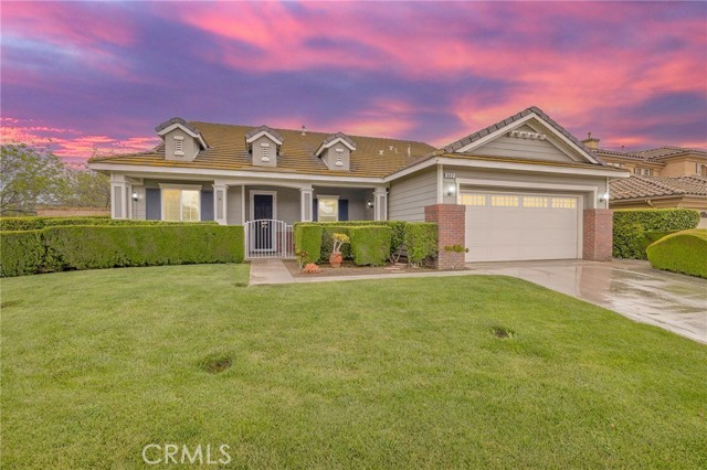 Property photo of 562 Silverhawk DR