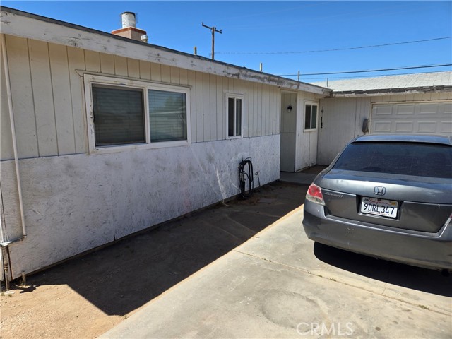 Property photo of 16366 Walnut ST