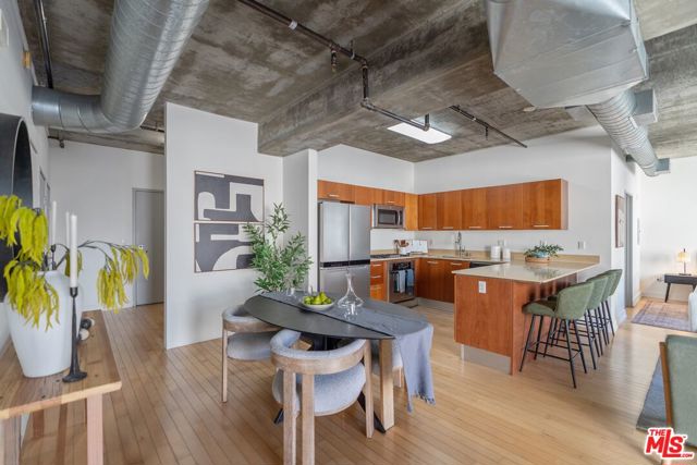 Property photo of 645 W 9th ST