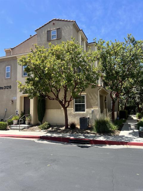 Property photo of 31210 Strawberry Tree LN