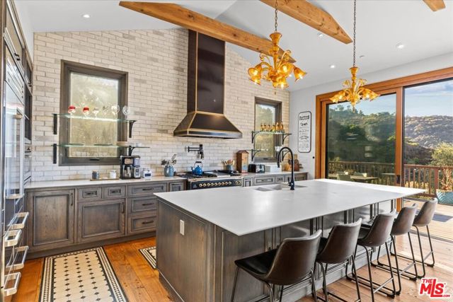 Property photo of 2372 Tuna Canyon RD
