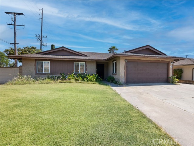 Property photo of 104 W Bluebell AV