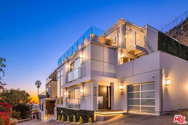 Property photo of 9318 Warbler WY