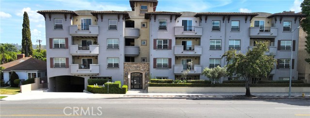 Property photo of 13200 Moorpark ST