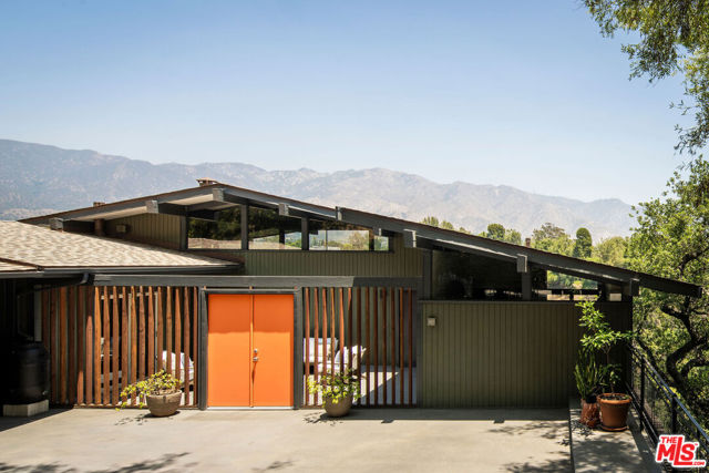 Property photo of 1950 Linda Vista AV