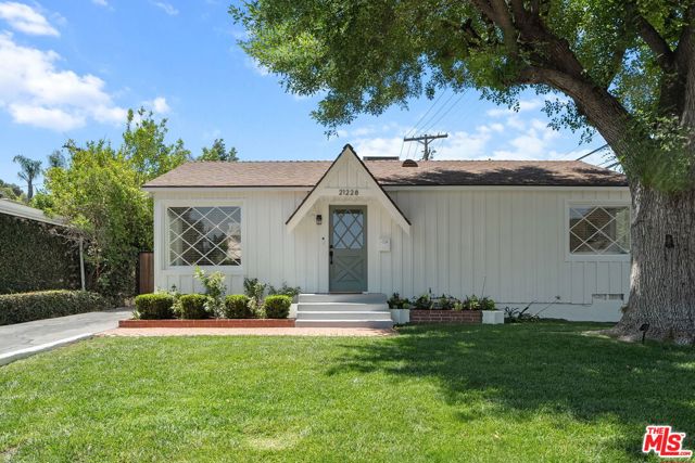 Property photo of 21228 Martinez ST