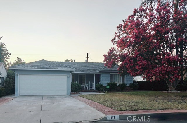 Property photo of 613 Santa Cruz RD
