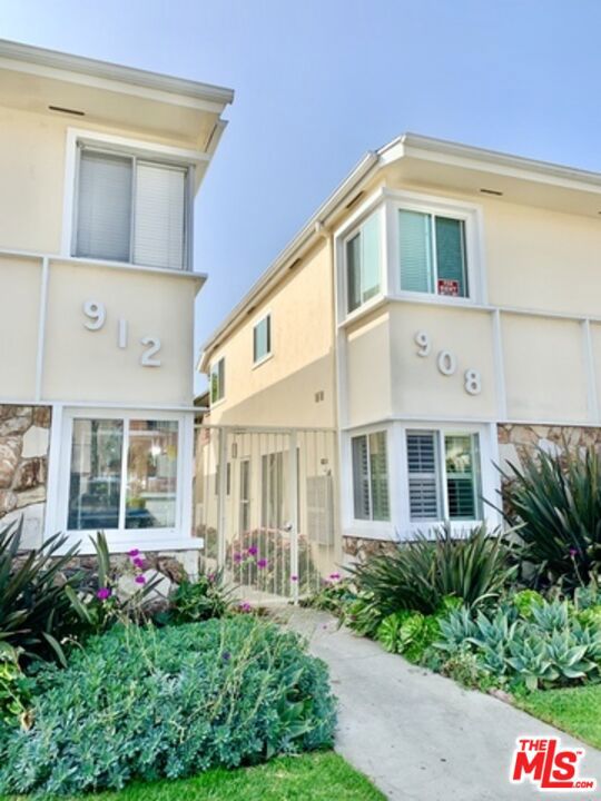 Property photo of 908 6th ST