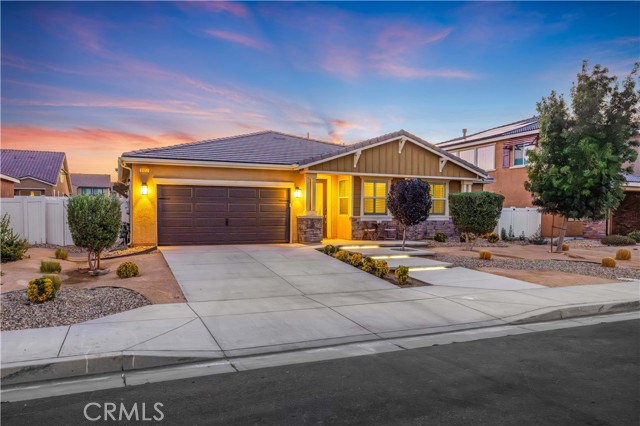 Property photo of 39057 Mondell Pine AV