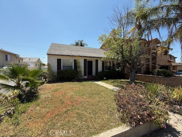 Property photo of 828 E Cypress AV