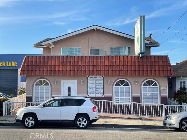 Property photo of 660 W 7th ST