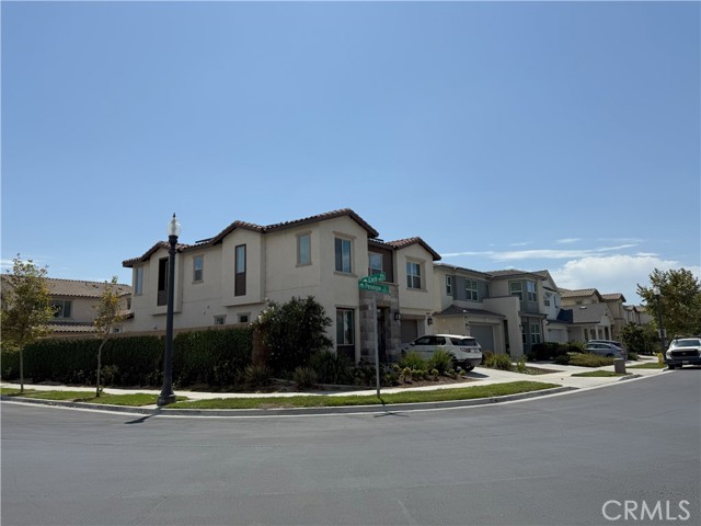 Property photo of 2692 E Penelope LN