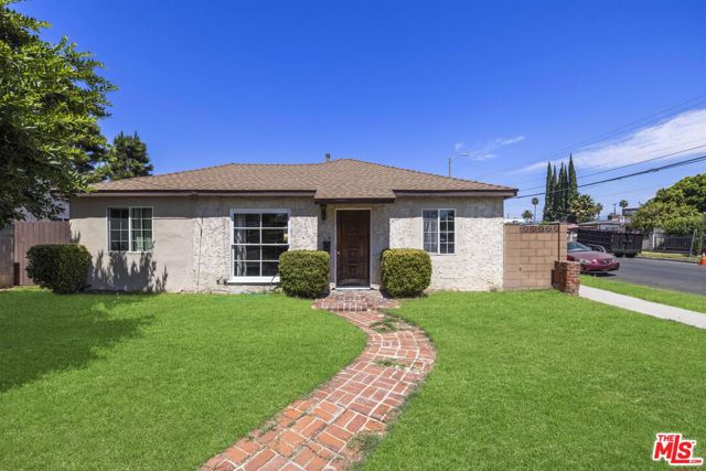 Property photo of 21001 Gault ST