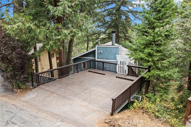 Property photo of 23774 Lakeview DR