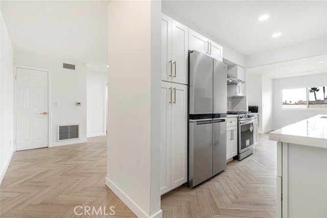 Property photo of 570 W Stocker ST