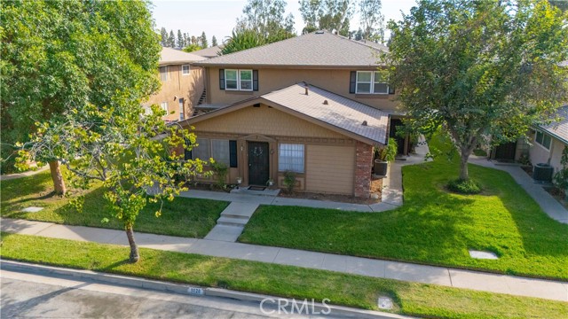Property photo of 1020 W Calle Del Sol