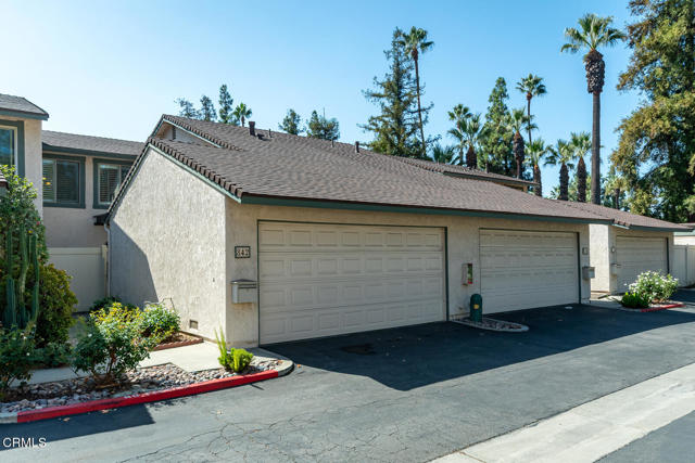 Property photo of 842 E Pepper Tree DR