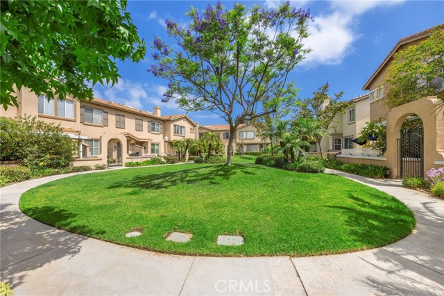 Property photo of 448 N Londonderry LN