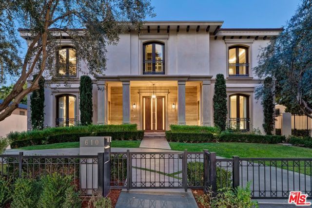 Property photo of 610 N Rodeo DR