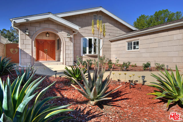 Property photo of 6015 Topeka DR