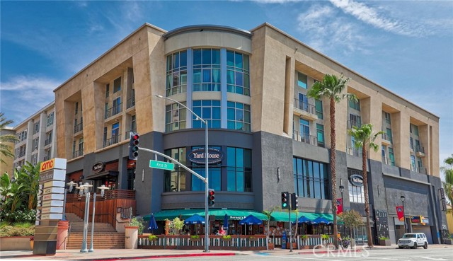 Photo of 250 N First St