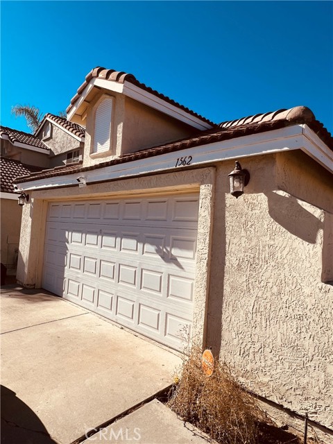 Property photo of 1562 Remembrance DR