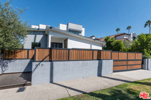 Property photo of 616 N Fuller AV
