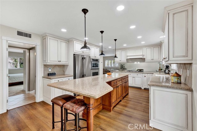 Photo of 550 Pepper Tree Dr
