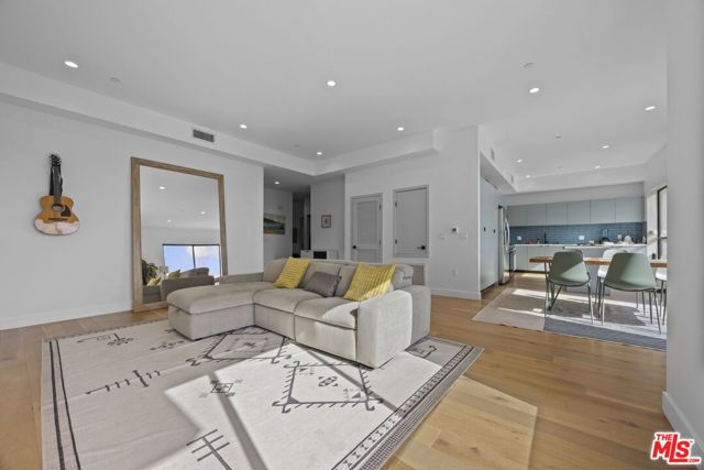 Property photo of 1515 S Holt AV