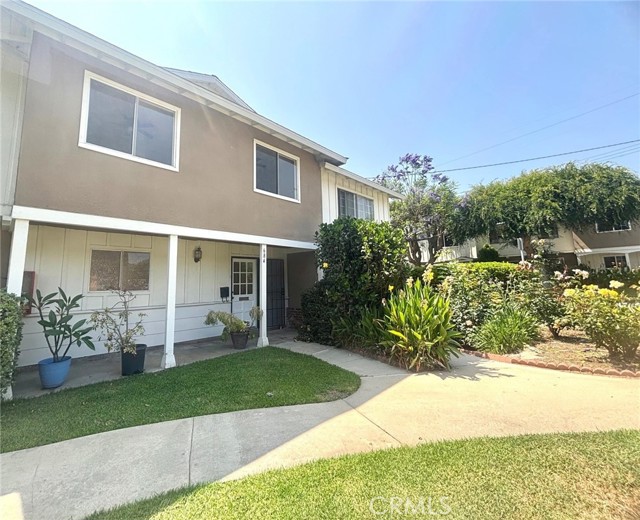 Property photo of 684 E Lee PL